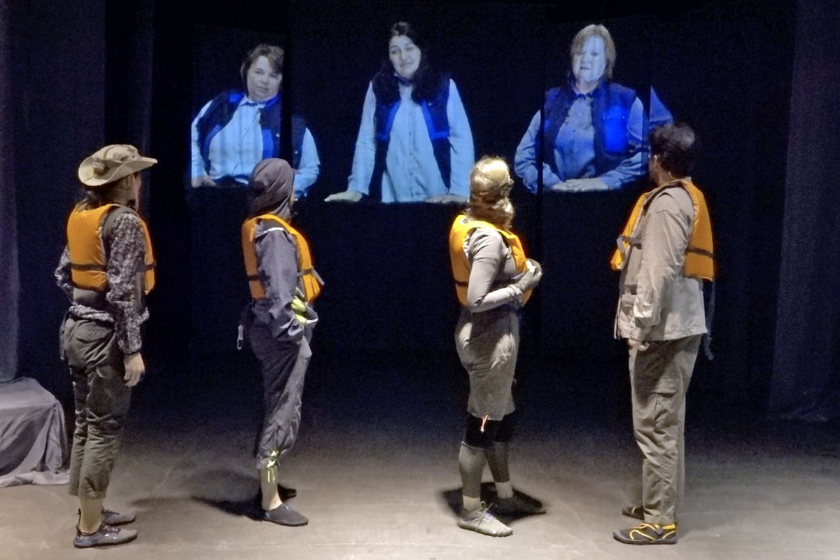 Riverside_Walliser_Frauen